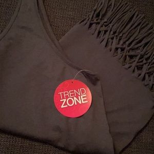 Trend zone size medium fringe tank. NWT.